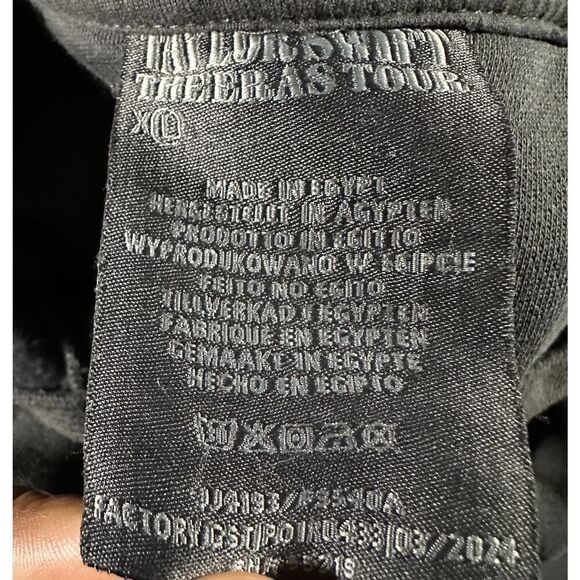 Taylor Swift Eras Tour Gray Black Hoodie XL Official Merch 2023-24 Dates - Picture 10 of 10